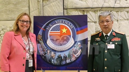Vietnam, US hold defense policy dialogue  - ảnh 1